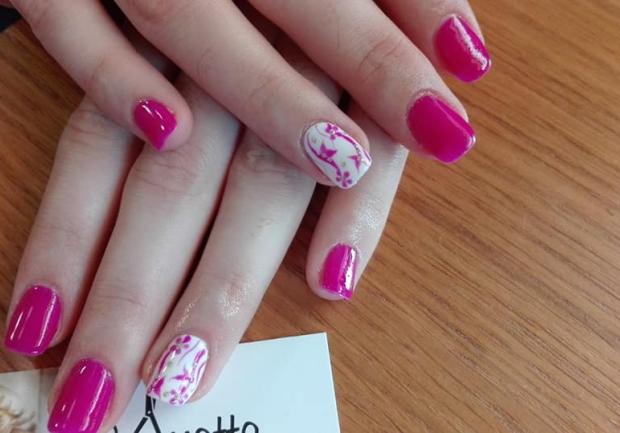 Coquette - Hair and Nail Studio | Μανικιούρ στην Πάτρα, Ημιμόνιμο 1
