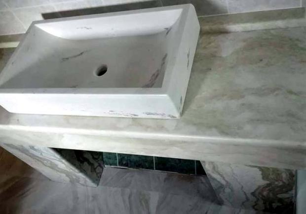 Μπρίνιας Παναγιώτης | Μάρμαρα στην Πάτρα, Νιπτήρας 1