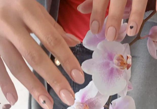 Symbol Nails & Makeup Studio - Πανταζοπούλου Άννα Μανικιούρ - Πεντικιούρ Πάτρα 02