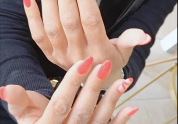 Symbol Nails & Makeup Studio - Πανταζοπούλου Άννα Μανικιούρ - Πεντικιούρ Πάτρα 07