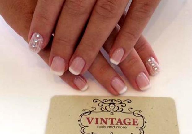 Vintage Nails & More | Μανικιούρ στην Πάτρα, 04
